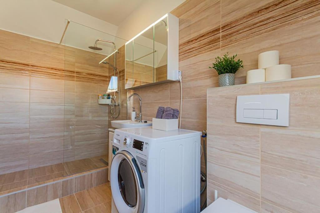 Roomy Apartment 80Sqm At City Center Free Parking Space, Ac & Balcony Budapeşte Dış mekan fotoğraf