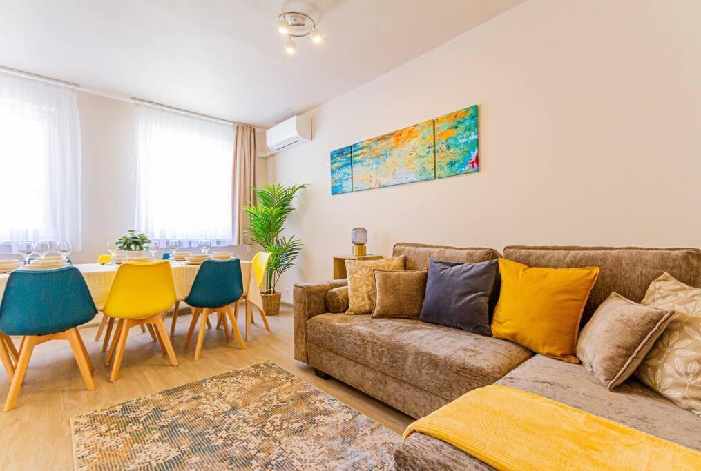 Roomy Apartment 80Sqm At City Center Free Parking Space, Ac & Balcony Budapeşte Dış mekan fotoğraf