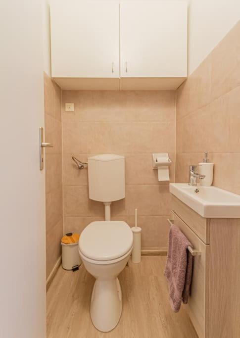 Roomy Apartment 80Sqm At City Center Free Parking Space, Ac & Balcony Budapeşte Dış mekan fotoğraf