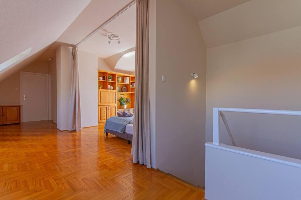 Roomy Apartment 80Sqm At City Center Free Parking Space, Ac & Balcony Budapeşte Dış mekan fotoğraf