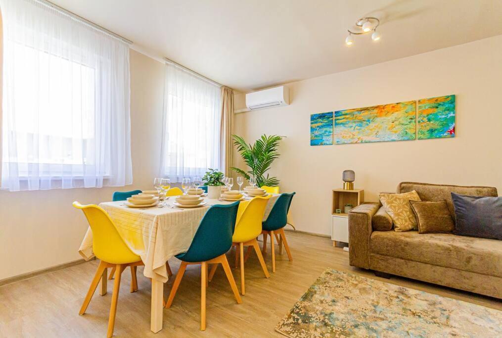 Roomy Apartment 80Sqm At City Center Free Parking Space, Ac & Balcony Budapeşte Dış mekan fotoğraf